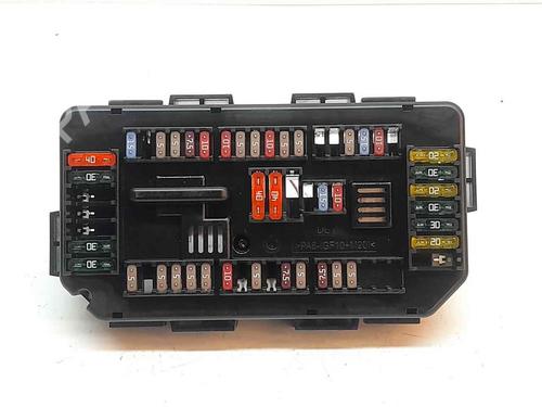 Used Fuse box Fuse box 17649188 17649188