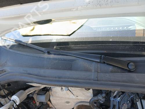 front-windshield-wiper-arm-audi-a1-sportback-gba-2018-35804650 main image
