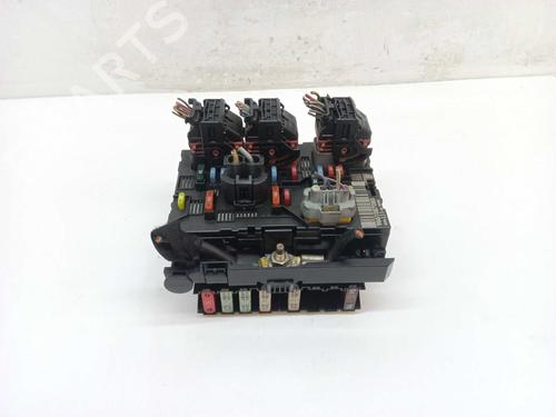 Used Fuse box Fuse box 37265867 37265867