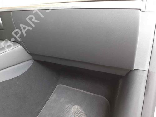 glove-box-tesla-model-y-5yjy-2019-29532499 main image