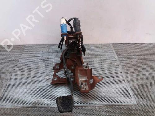 Pedal travão Pedal travão FORD FIESTA VI (CB1, CCN) 1.4 TDCi (70 hp) 8767926 8767926