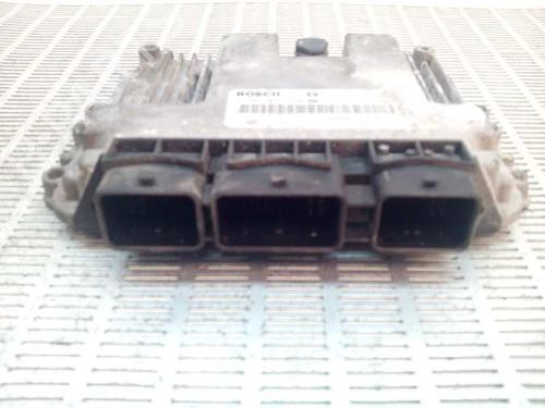 Used Engine control unit (ECU) Engine control unit (ECU) RENAULT MASTER II Van (FD) 2.5 dCi 120 (FD0M, FD0U, FD0W, FD2M, FD2W, FD3M, FD3U,... (115 hp) 138349 138349