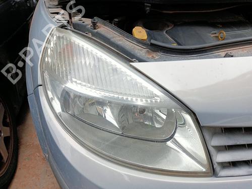 Used Right headlight RENAULT SCÉNIC II (JM0/1_) 1.5 dCi (JM02, JM13) (101 hp) 30442200