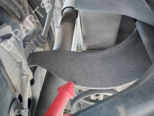 Used Right rear suspension arm Right rear suspension arm 15124345 15124345