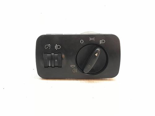 Used Headlight switch SEAT LEON (1M1) [1999-2006]  30107536