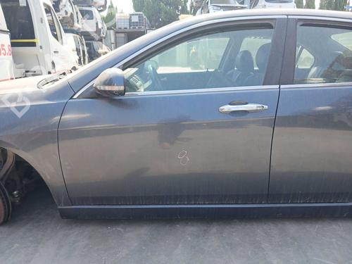 Used Left front door Left front door 37719098 37719098