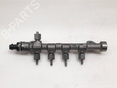 Used Injection rail Injection rail 22689505 22689505