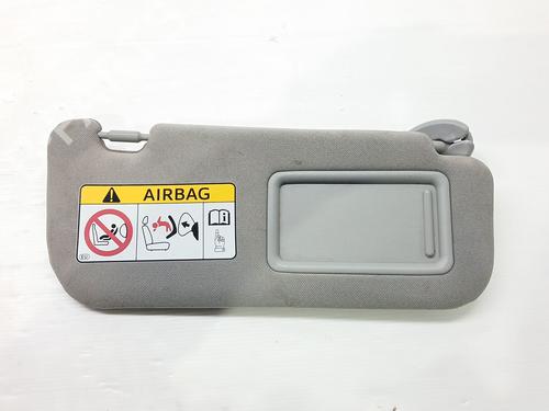 Used Right sun visor Right sun visor TOYOTA CAMRY (_V7_, _VA7_, _VH7_) 2.5 Hybrid (AXVH71_) (176 hp) 13742308 13742308
