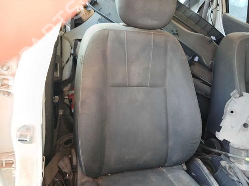 Used Right front seat Right front seat 39428285 39428285