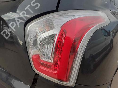 right-taillight-ssangyong-tivoli-2015-34103248 main image