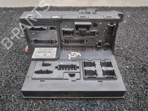 Used Fuse box Fuse box MERCEDES-BENZ E-CLASS (W211) E 320 CDI (211.026) (204 hp) 10169438 10169438