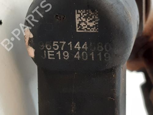 Injector FORD FOCUS II (DA_, HCP, DP) 2.0 TDCi | BP30192658M100 