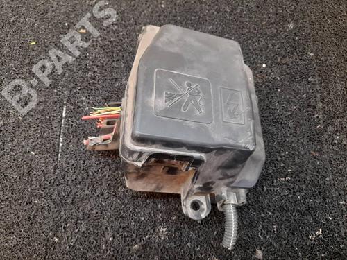 Used Fuse box Fuse box DACIA LOGAN II 1.5 dCi / Blue dCi 75 (75 hp) 10136370 10136370