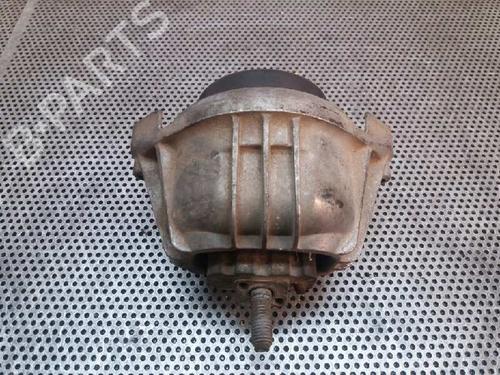 Used Engine mount BMW 3 (E90) 320 d (163 hp) 10243754