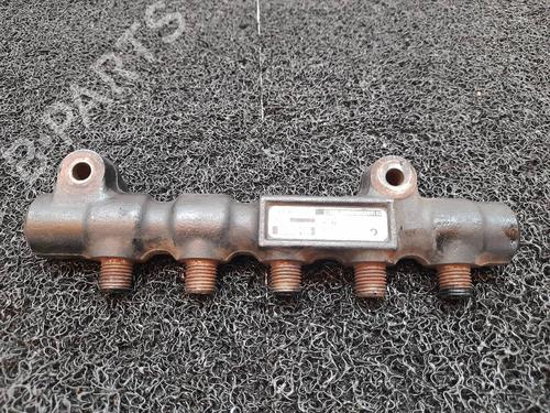 Used Injection rail Injection rail 8060607 8060607