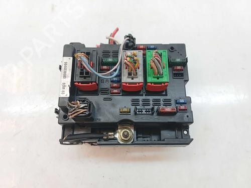 Used Fuse box Fuse box 37199736 37199736