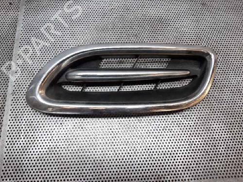 Grille NISSAN MICRA II (K11) 1.4 i 16V 623831F500  |