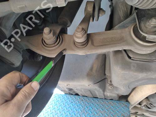 Used Right front suspension arm MERCEDES-BENZ E-CLASS (W211) E 270 CDI (211.016) (177 hp) 8639964