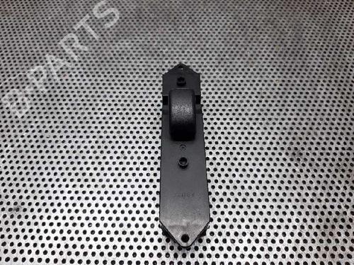 Used Right front window switch Right front window switch MITSUBISHI COLT V (CJ_, CP_) 1600 (CJ4A) (103 hp) 2523688 2523688