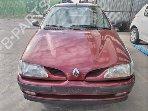 Right front fog light RENAULT MEGANE I Classic (LA0/1_) 1.6 e (LA0F, LA0S) | BP8826846C31 