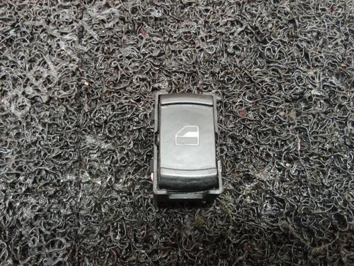Used Right front window switch Right front window switch 8390402 8390402