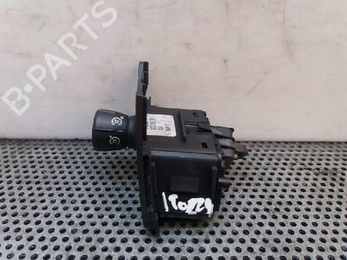 Used Switch RENAULT SCÉNIC II (JM0/1_) 1.5 dCi (JM02, JM13) (101 hp) 2690108