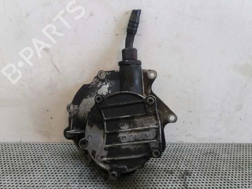 Used Vacuum pump MERCEDES-BENZ E-CLASS (W210) E 300 Turbo-D (210.025) (177 hp) 3148285