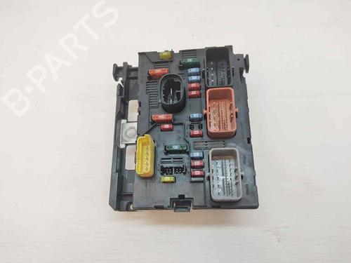 Used Fuse box PEUGEOT 307 SW (3H) [2002-2009]  30289380