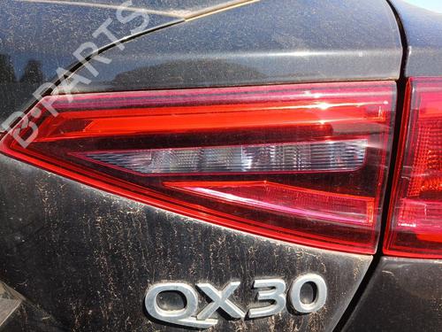 right-tailgate-light-infiniti-qx30-2016-33208604 main image