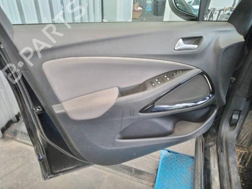 Left front door panel OPEL CROSSLAND X / CROSSLAND (P17, P2QO) 1.2 (75) (110 hp) 13876563