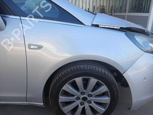 right-front-fenders-opel-zafira-tourer-c-p12-2011-39093565 main image