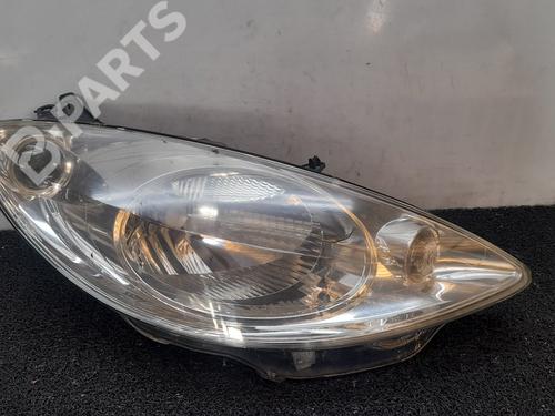 Used Right headlight Right headlight PEUGEOT 1007 (KM_) 1.4 HDi (68 hp) 10773646 10773646