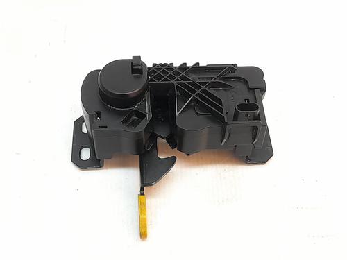 hood-lock-mercedes-benz-cla-coupe-c117-2013-2014-2015-2016-2017-2018-2019-25252838 main image