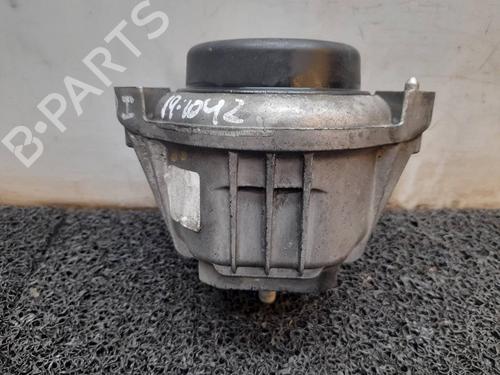Used Engine mount BMW 3 (E90) 320 i (150 hp) 10243921