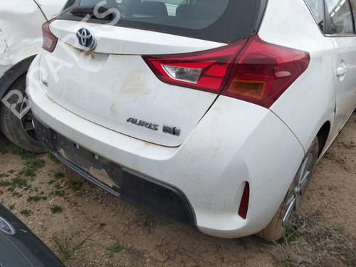 Bagtil kofangere TOYOTA AURIS (_E18_) 1.8 Hybrid (ZWE186_, ZWE186R) (136 hp) 30776274