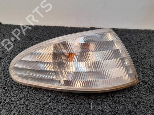 Used Right front indicator Right front indicator FORD MONDEO I (GBP) [1993-1996] 7643934 7643934