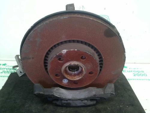 Used Left front steering knuckle VOLVO XC70 II (136) D5 AWD (185 hp) 588897