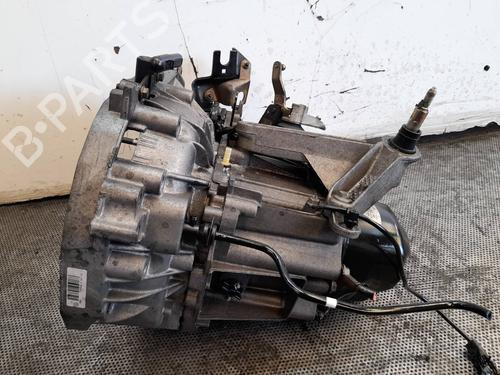 Used Gearbox NISSAN ALMERA II (N16) 2.2 dCi (112 hp) 7208446