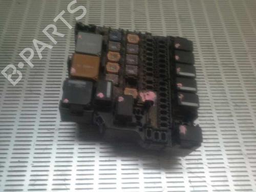 Used Fuse box Fuse box 589665 589665