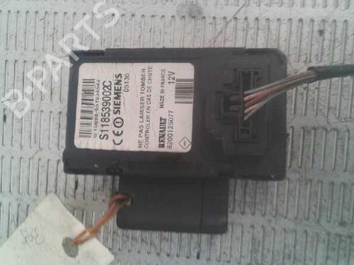 Used Electronic module Electronic module RENAULT SCÉNIC II (JM0/1_) 1.5 dCi (JM02, JM13) (101 hp) 14032670 14032670