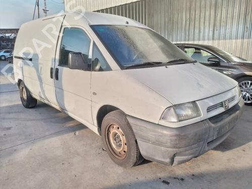Right headlight PEUGEOT EXPERT Van (222) 2.0 HDI | BP12301419C29 