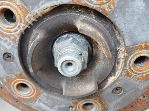 Used Right front steering knuckle Right front steering knuckle PORSCHE CAYMAN (987) S 3.4 (295 hp) 33799470 33799470