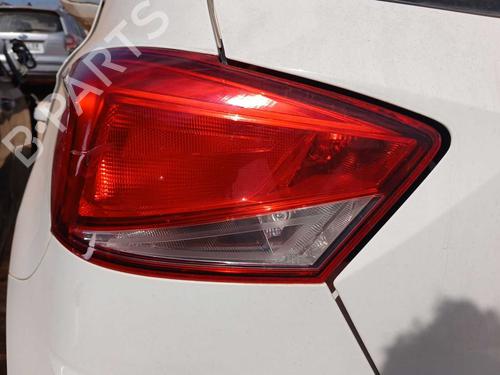 Used Left taillight Left taillight 39105553 39105553