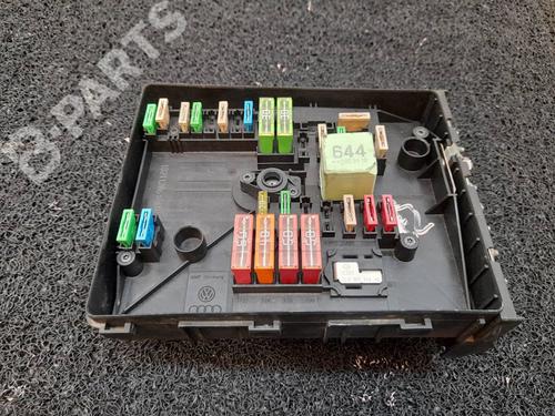 Used Fuse box Fuse box SEAT LEON (1P1) 1.9 TDI (105 hp) 9689476 9689476