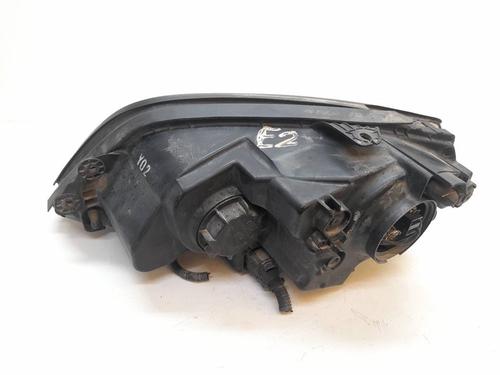 Right headlight KIA SORENTO I (JC) 2.5 CRDi 4WD | BP15827073C29 