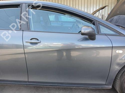 Used Right front door Right front door 38592292 38592292