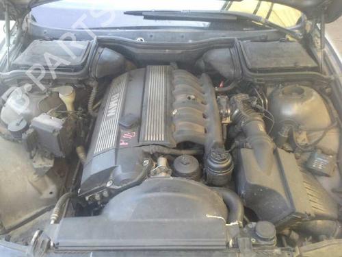 BMW 5 (E39)  523 i  21399