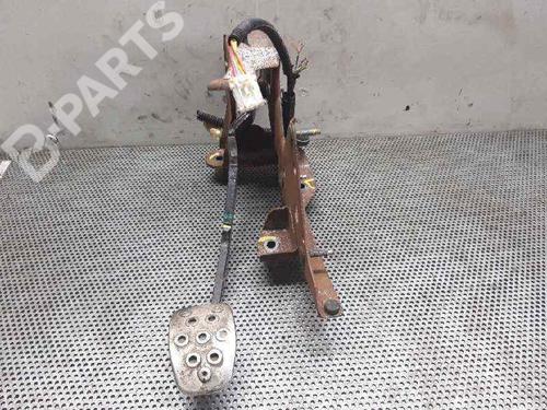 Used Break pedal Break pedal RENAULT CLIO III (BR0/1, CR0/1) 2.0 16V (BR0C, BR0K, CR0C, CR0K) (139 hp) 8767968 8767968