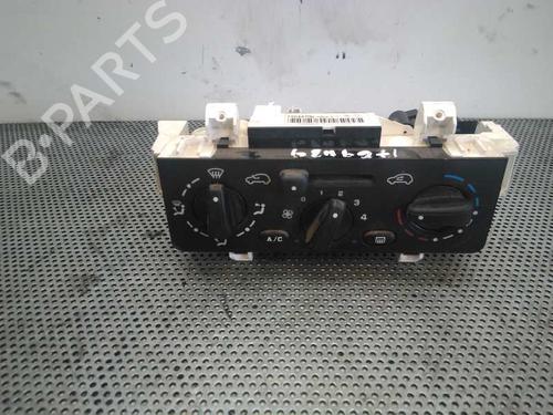 Used Climate control PEUGEOT 1007 (KM_) 1.4 (75 hp) 1263844