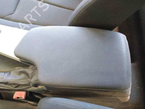 Armrest / Center console BMW 3 (F30, F80) 318 d (143 hp)null